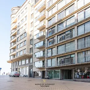 Sea Side Next To The Centre , Ostende Belgien